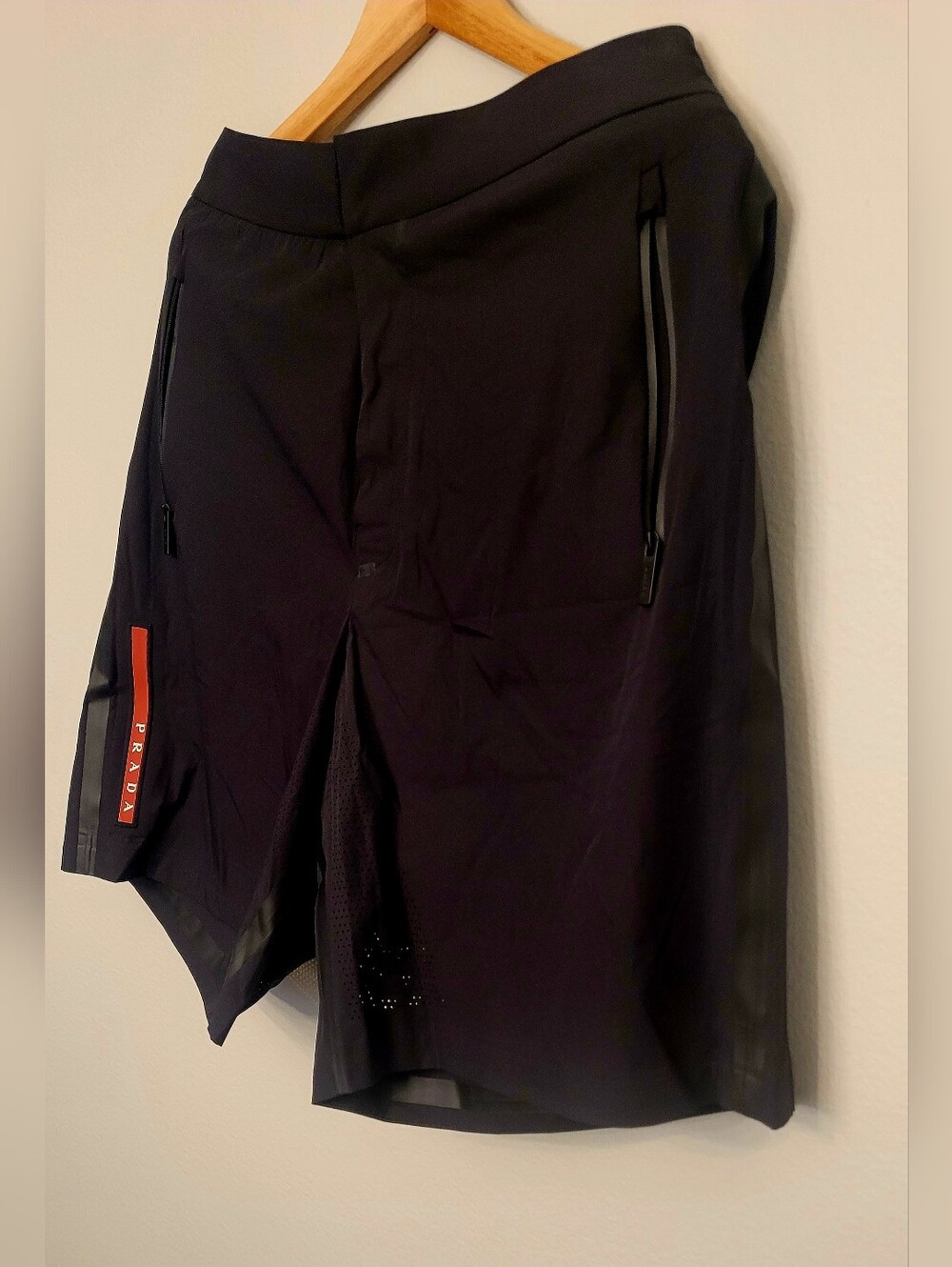 🇮🇹 Prada Black 🖤Nylon Shorts🩳 with Red Logo Panel✨️ - Picture 4 of 16